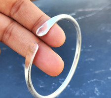 Bracelet uni en argent massif