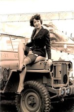WW2 Pin up RAF Jeep US AAF