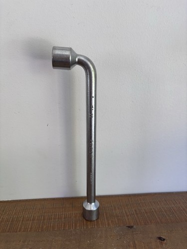 Clé pipe facom - à,
