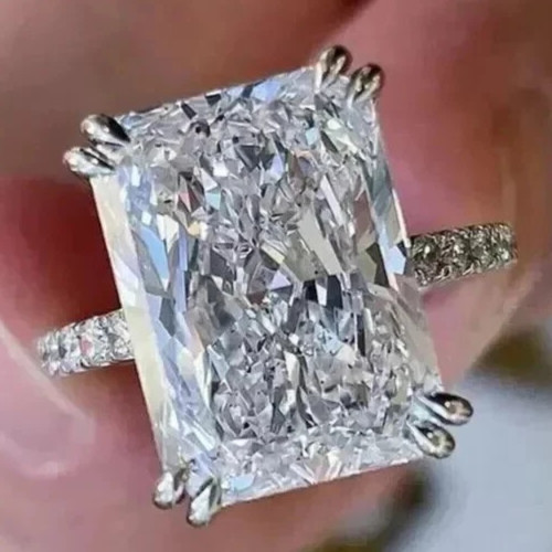 Bague solitaire diamant blanc