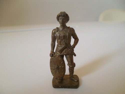 Ancien kinder soldat hun - ancien,