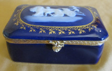 Ancienne bonbonnière Camille