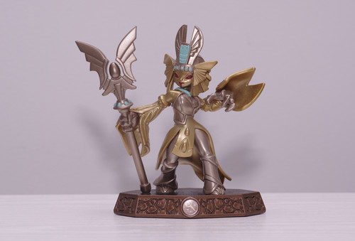 Golden queen figurine - queen,