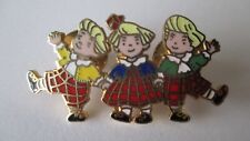 Pins émaillé vintage, BD Les Triplés Longueur : 4 cm