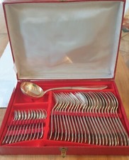 Ménagère en métal argenté