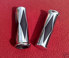 SUPERBES POIGNEES DIAMOND CHROMEES POUR HARLEY & CUSTOM