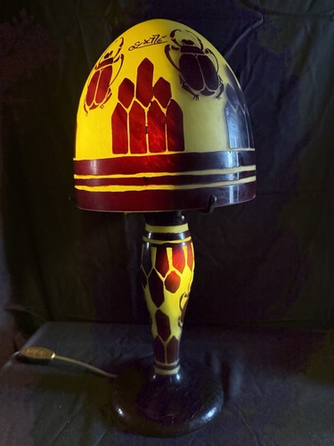 Lampe pate verre - verre, signee