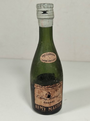 Old cognac remy martin half - cognac,