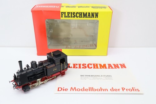Locomotive vapeur - locomotive, à
