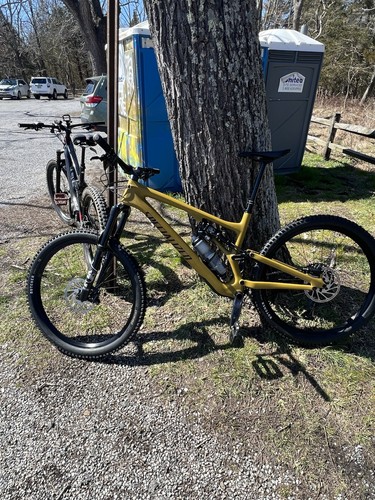 Used 2023 specialized - used,