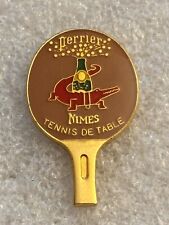 Pin’s Perrier Rare Tennis  De Table Boisson Gazeuse Nîmes Crocodile Ping Pong