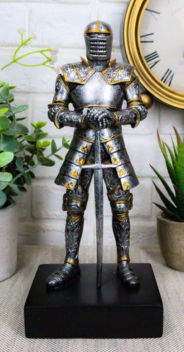 Italian medieval knight - knight, statue