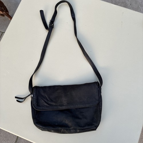 Pre owned agnes black - agnes,