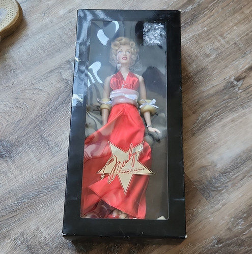 Franklin mint marilyn - mint, monroe