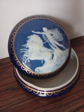 Grande boîte en porcelaine de