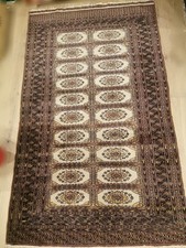 Tapis d’Orient en laine noué main – modèle Boukhara Turkmène