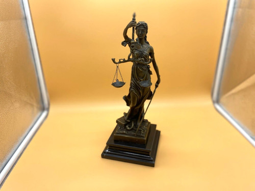 Statue justice en bronze - la,