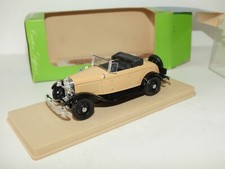 FORD V8 1932 ROADSTER OUVERT