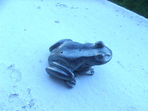 Lourde grenouille étain - grenouille, en