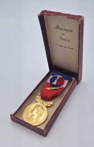 Médaille travail 2005 - -,
