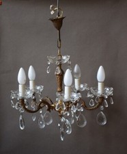 Lustre ancien à 5 lumières en bronze doré et coupelles et pampilles en verre