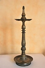 Ancienne lampe à huile en