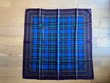 Foulard "quadrillé"