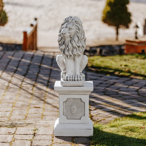 Lion sur socle pierre - lion, en