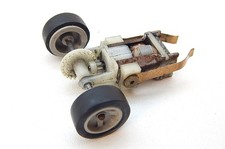 R 16972 UN MOTEUR AVEC ESSIEUX