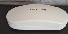 Etui à Lunettes Nina Ricci.