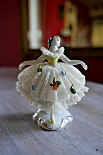 Figurine porcelaine de - en,