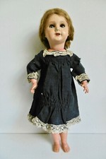 POUPÉE ANCIENNE EN COMPOSITION À SYSTÈME BRUITEUR - 50 cm