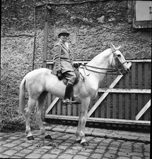 NEUILLY sur SEINE c.1946