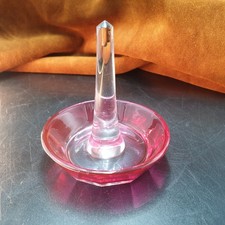 Baguier cristal taillé teinté rose Style Art Déco Val Saint Lambert ? 1930 - 40