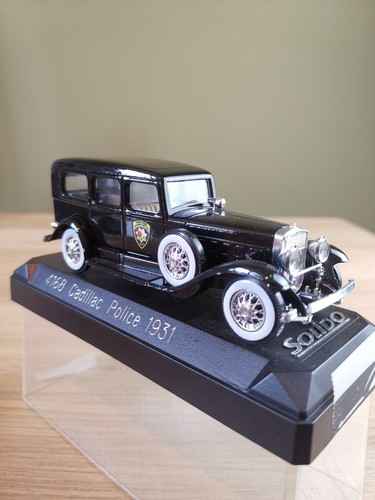 Solido cadillac police - 1:43,