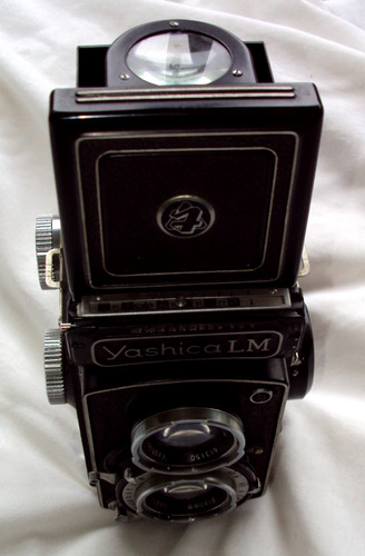 Yashica tlr camera - yashica,