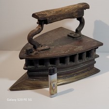 Rare Fer A Repasser Ancien