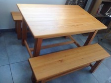 Table Et bancs en bois