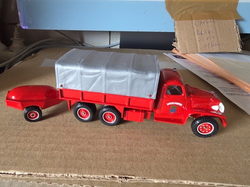 Camion plateau bâché gmc - camion,