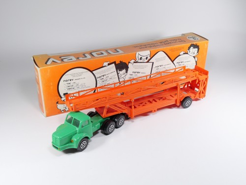 Norev tracteur berliet - -,