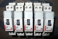CONTACTEUR SILENCIEUX 25AMPERE JOUR/ NUIT CHAUFFE EAU 25A 220V LEGRAND  0/auto/1