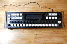SEQUENCEUR SEQUENTIX CIRKLON V2 / MULTI TRACK HARDWARE SEQUENCER