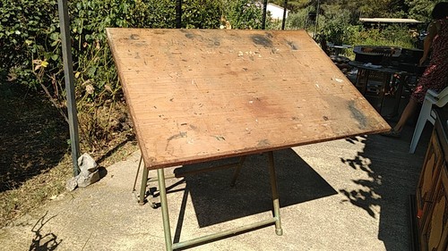 Table dessin style - table,