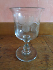 ANCIEN VERRE A PIED BOULE EN
