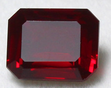 Rubis rouge foncé de