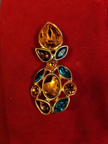 Pendentif yves saint laurent - saint,