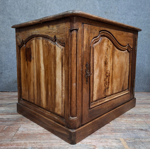 Petit buffet rustique - , ou