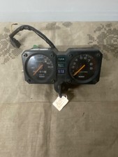 Bloc compteur Suzuki Djebel 650/800 manque juste bouton avec la clé ? A363