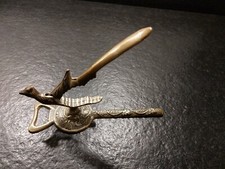 BEAU CASSE- NOISETTE, NOIX , OUVRE - BOUTEILLE  FAISAN en BRONZE BR.874/1.FRANCE