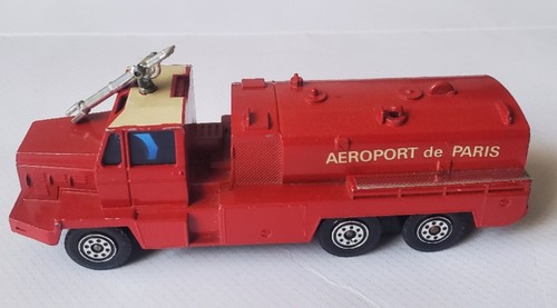 Camion lance mousse - camion, pompier